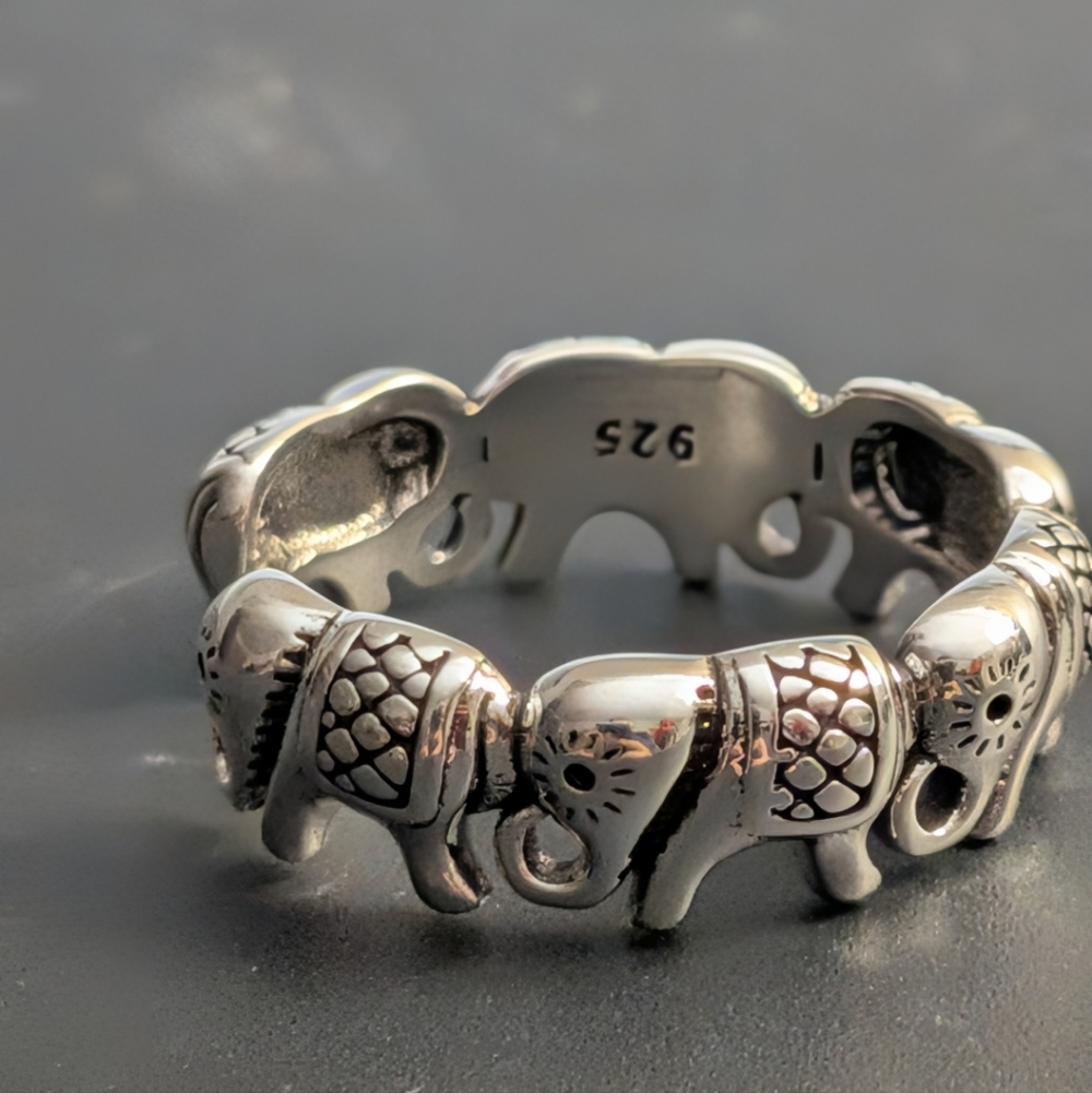 Sterling Silver Elephant Link Ring - Silver 925